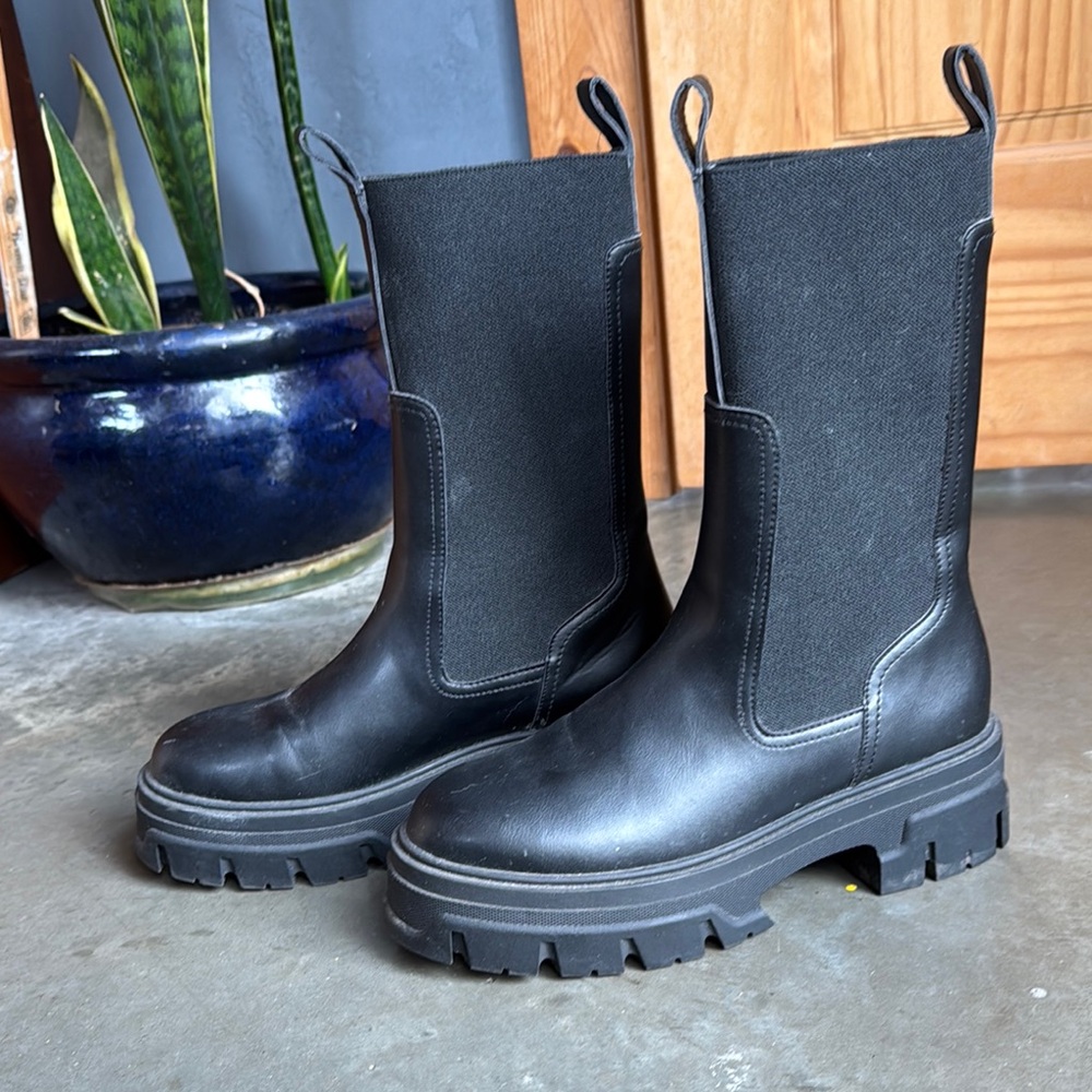 H&M Black Women's Chunky Chelsea Boots